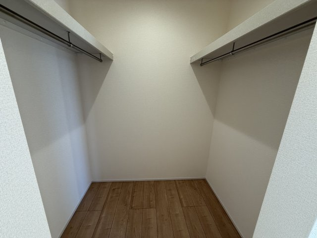 リーブルガーデンS第17渋川金井　４号棟（平屋）の収納|【イメージ画像】2階洋室➀収納　ウォークインクローゼットです。