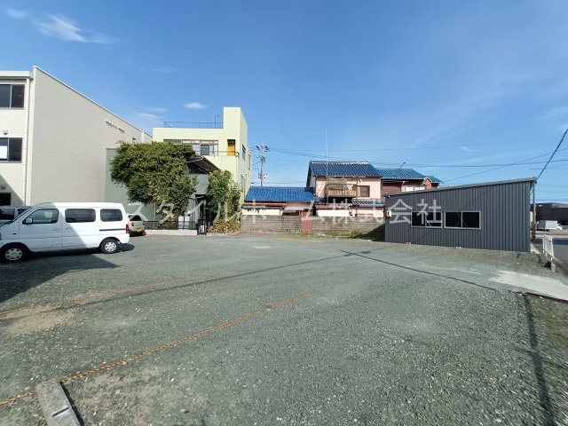 中央ジュネスの駐車場