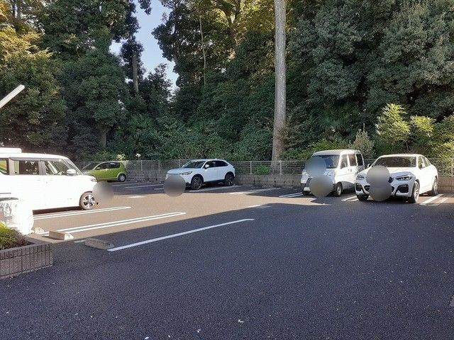 フォーリストⅠの駐車場