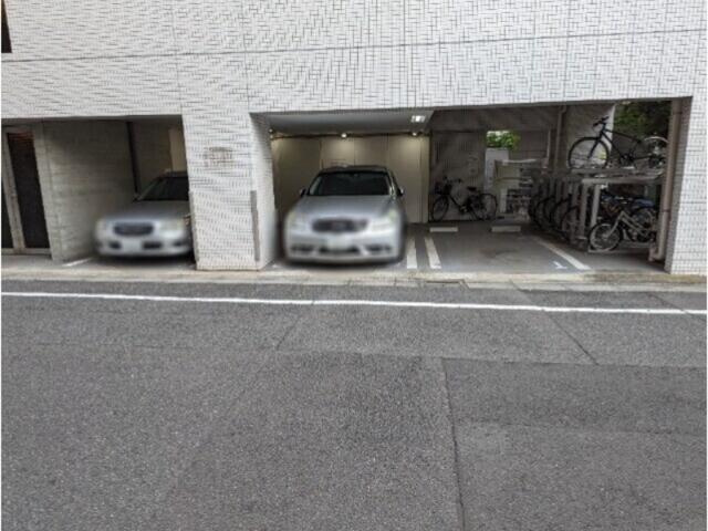 【駐車場】