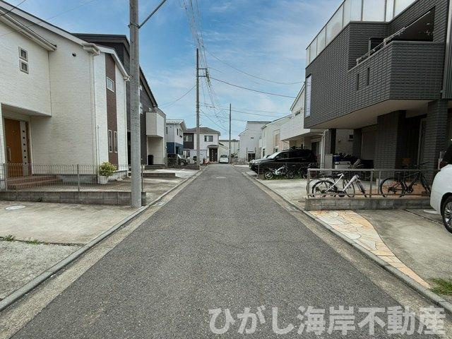 神奈川県茅ヶ崎市萩園戸建の前面道路含む現地写真|現地外観