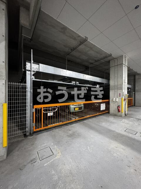 ジェイパークヒルズ上大岡の駐車場