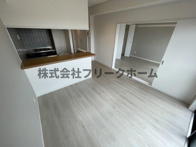 小金井市梶野町２丁目の賃貸マンションの居間・リビング