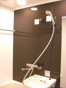 L-Flat入谷の浴室