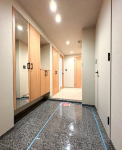 【玄関】 | W Comfort Towers EAST