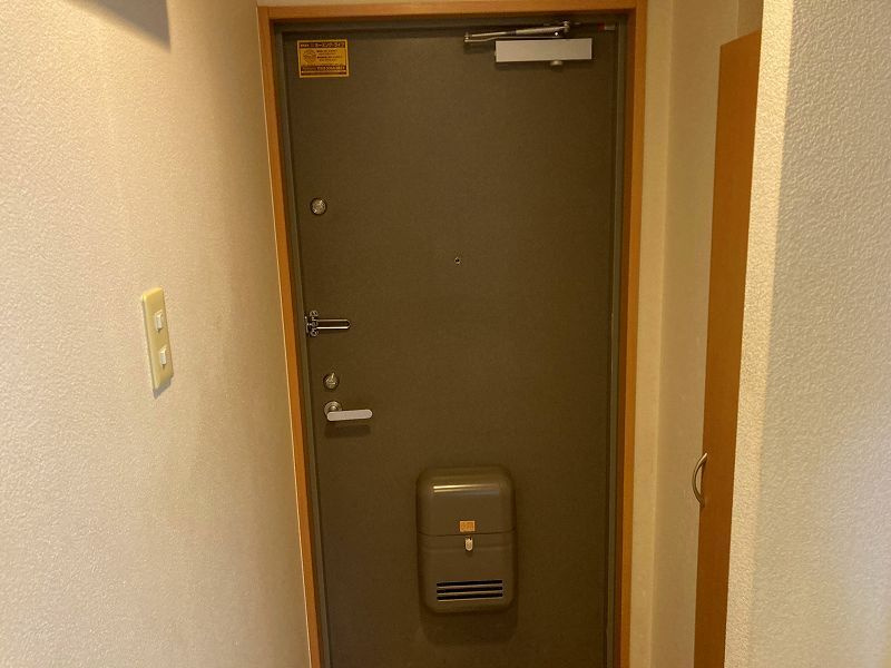 クレセント戸山の玄関