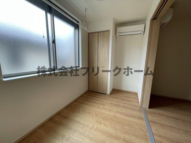 三鷹市上連雀２丁目のアパートの寝室