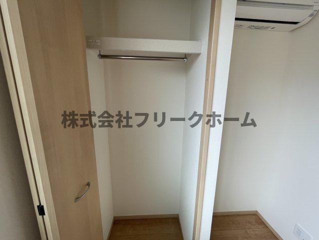三鷹市上連雀２丁目のアパートの収納