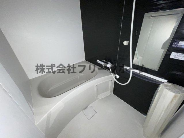 三鷹市上連雀２丁目のアパートの浴室