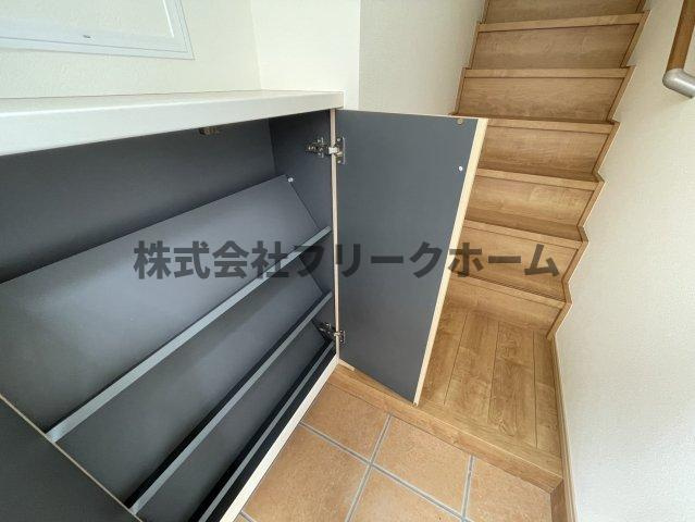 三鷹市上連雀２丁目のアパートの収納