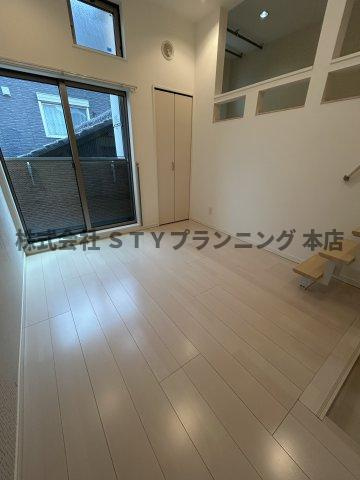 仲介手数料０円！サイプレスト松原町の居間・リビング
