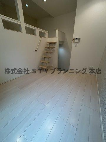 仲介手数料０円！サイプレスト松原町の居間・リビング