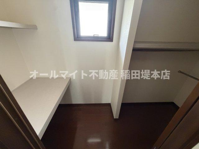 川崎市麻生区五力田１丁目の一戸建ての駐車場