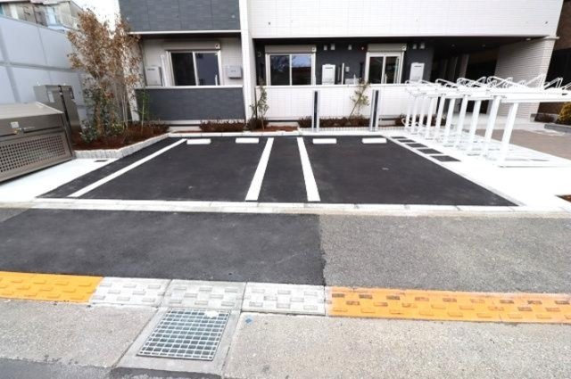セレスティア東葛西Ⅰの駐車場