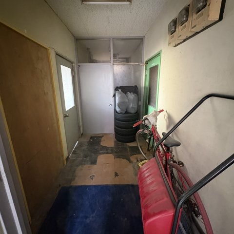 ちしまビルのエントランス