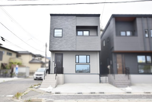 新潟市西小針1丁目　A棟