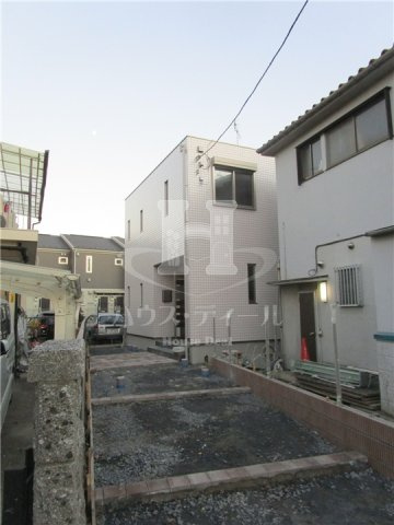 【エントランス】 | フルール | 毎日通るエントランスはこのようになっています