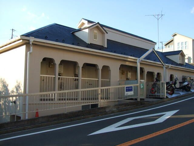 グローバルコートハウスの外観