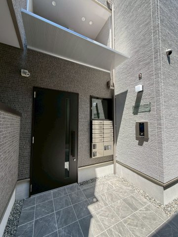 The Residence 大庄西町のエントランス