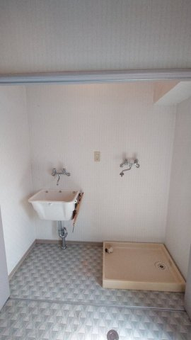 協栄マンションOYAMAの内装|洗濯機置き場