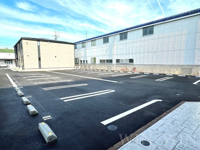 クルール 大村 Bの駐車場