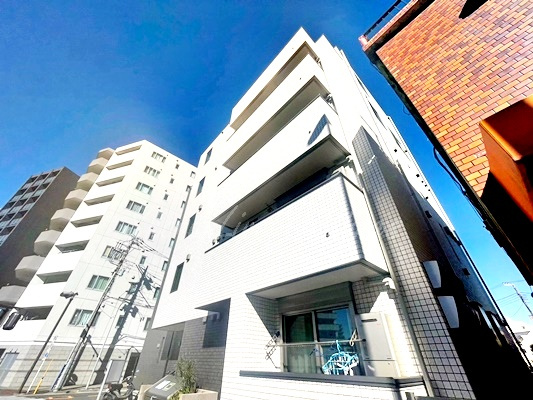 横浜市西区南浅間町の賃貸マンションの外観