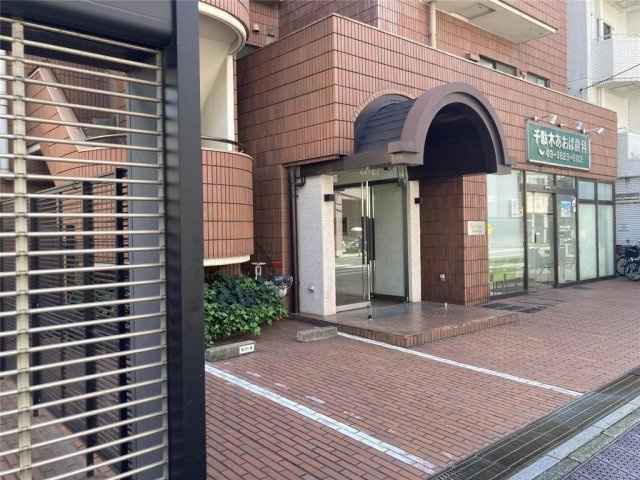 エストレージュ文京千駄木のエントランス