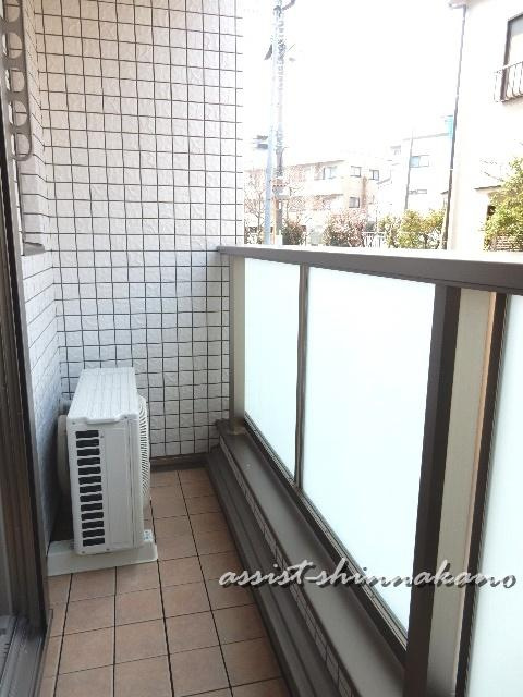 ラシーネ北新宿のバルコニー