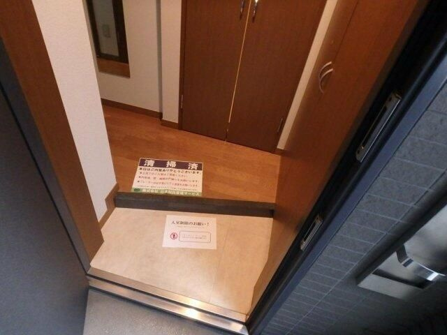 スカイコート日本橋浜町第３の玄関
