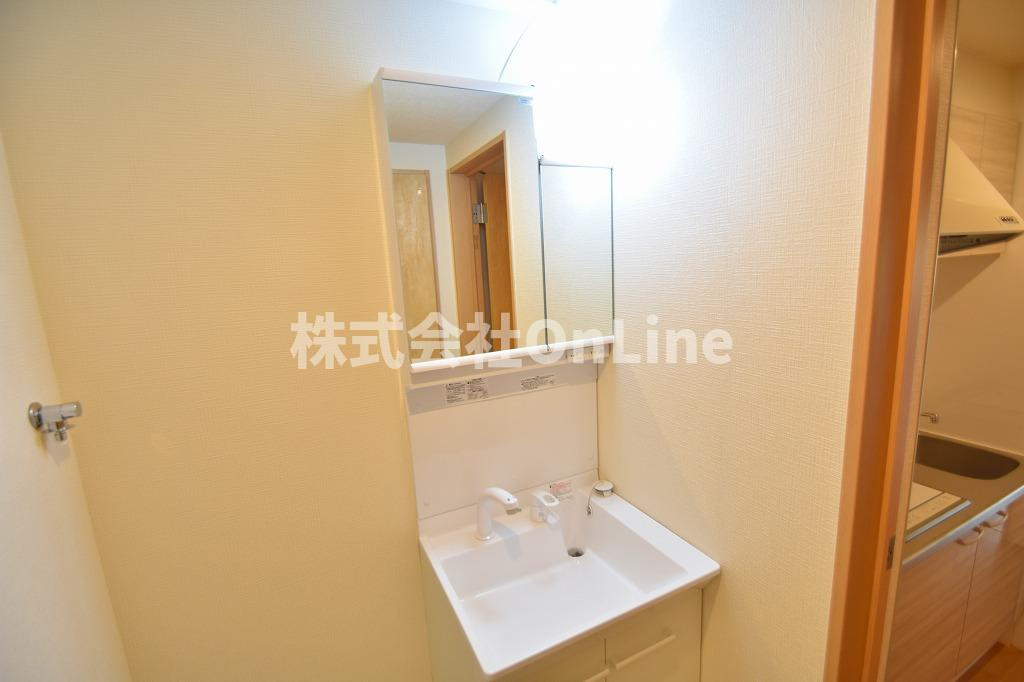 F+style東大阪本庄2号館の独立洗面台