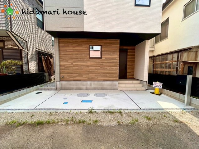上尾市畔吉　新築戸建　01の駐車場