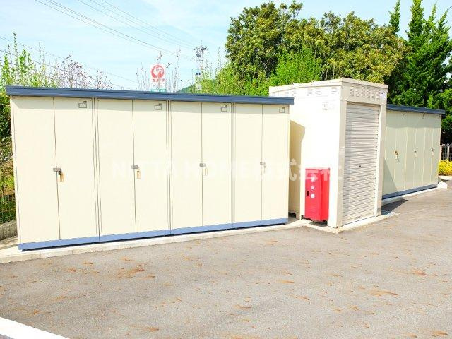 カーサ　レイナのその他共用部分|外部物置付きで便利です★