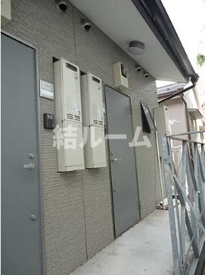 豊島区西池袋２丁目のアパートのエントランス