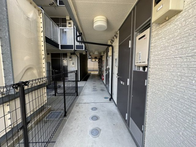 【その他】 | レオパレス駅東 | 1階廊下