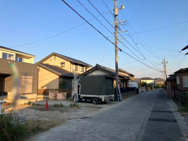 リーブルガーデン　一宮市奥町公園西　全4区画分譲の前面道路含む現地写真|「現地（2026年8月31日）撮影」　
■前面道路　
■ヤマダ不動産　株式会社リライフ