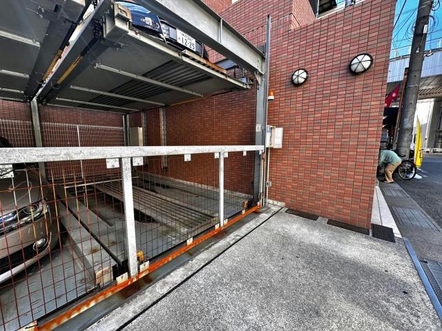 カルザ姫路の駐車場