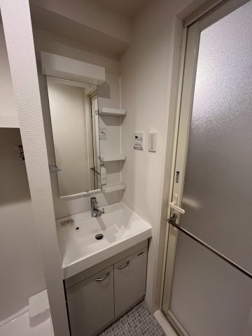 GENOVIA西川口Ⅲの洗面所