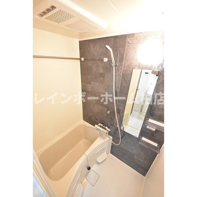 特典：仲介手数料が無料です!!の浴室