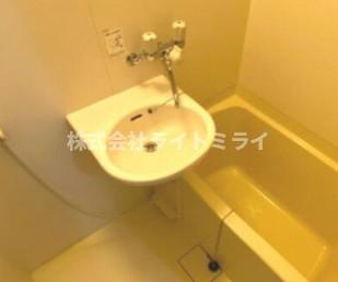 山口第一ビルの洗面所
