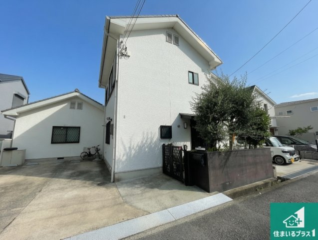 伊丹市荻野　中古一戸建ての外観パース|周辺は落ち着いた街並みの住宅地！子育てがしやすい住環境です！気になることがありましたら、お気軽にお問い合わせください！