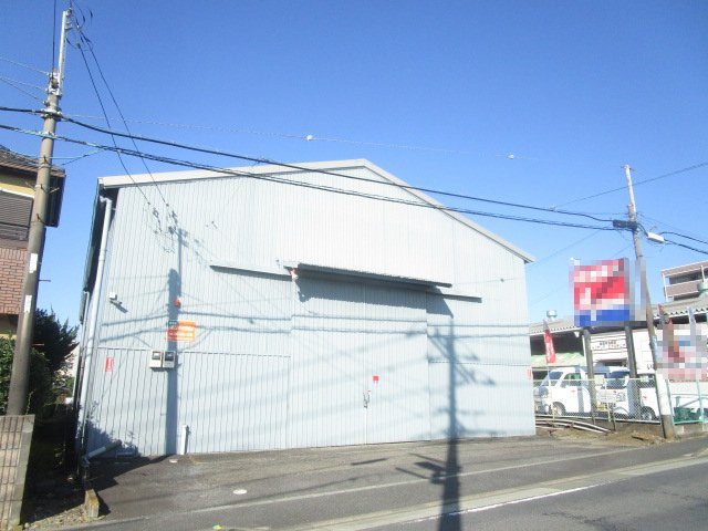 綾瀬市寺尾本町１丁目の倉庫