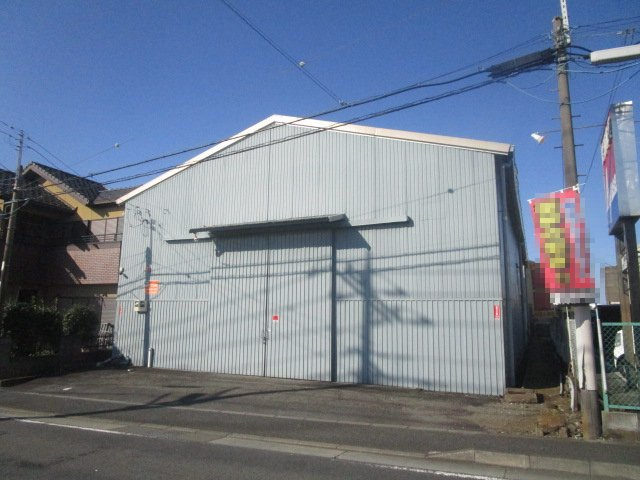 綾瀬市寺尾本町１丁目の倉庫