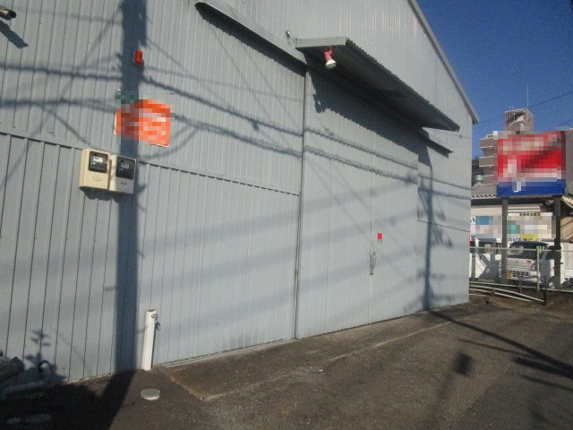 綾瀬市寺尾本町１丁目の倉庫