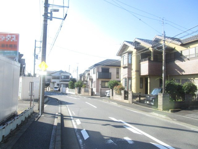 綾瀬市寺尾本町１丁目の倉庫
