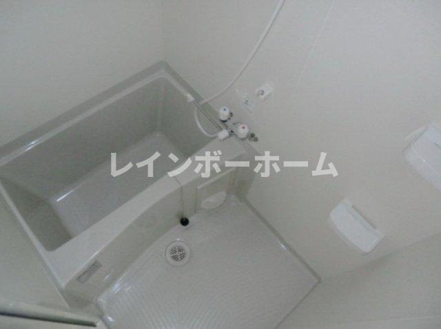 ヴィラ・ロクローⅡの浴室