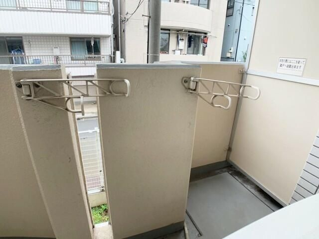【バルコニー】 | トップ板橋 | 外からの目が気にならないバルコニーで洗濯物が干せます