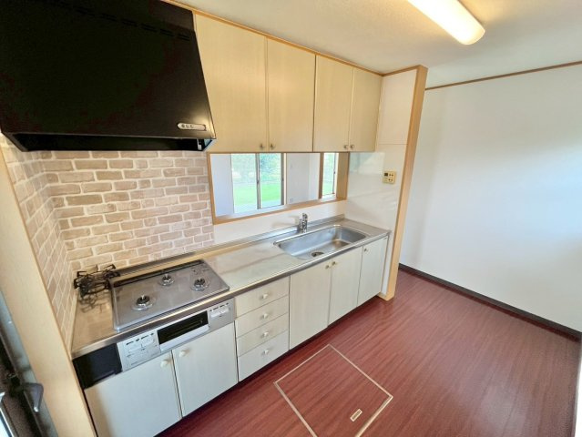 坂戸市横沼中古戸建のキッチン
