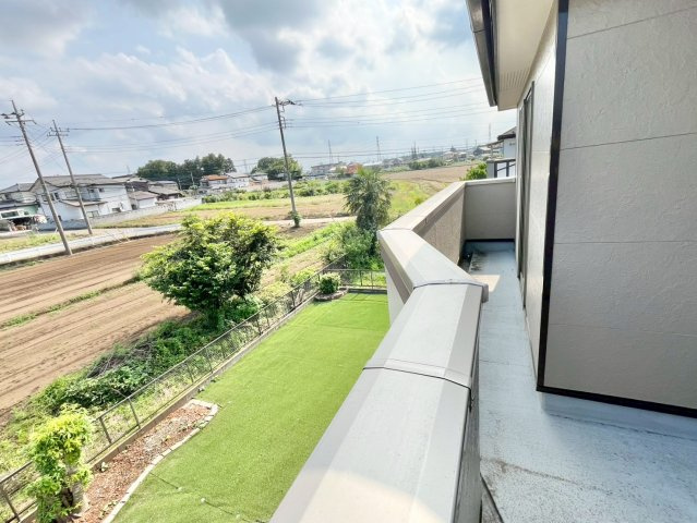 坂戸市横沼中古戸建のバルコニー