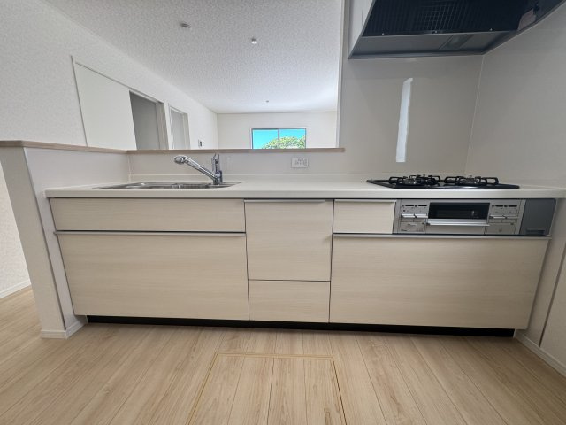 南城市玉城愛地　第1（全5棟）2号棟のキッチン|2号棟　使いやすいシステムキッチン♪