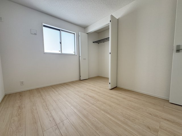 南城市玉城愛地　第1（全5棟）2号棟の洋室|2号棟　洋室6帖＋CL付き♪
